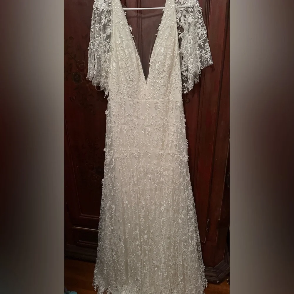 Jenny Loo Lourdes V-neck Elegant Wedding Gown - Picture 5 of 9